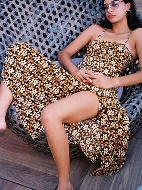 NWT URBAN OUTFITTERS Cottagecore Floral Spaghetti-Strap Maxi Dress Size Medium